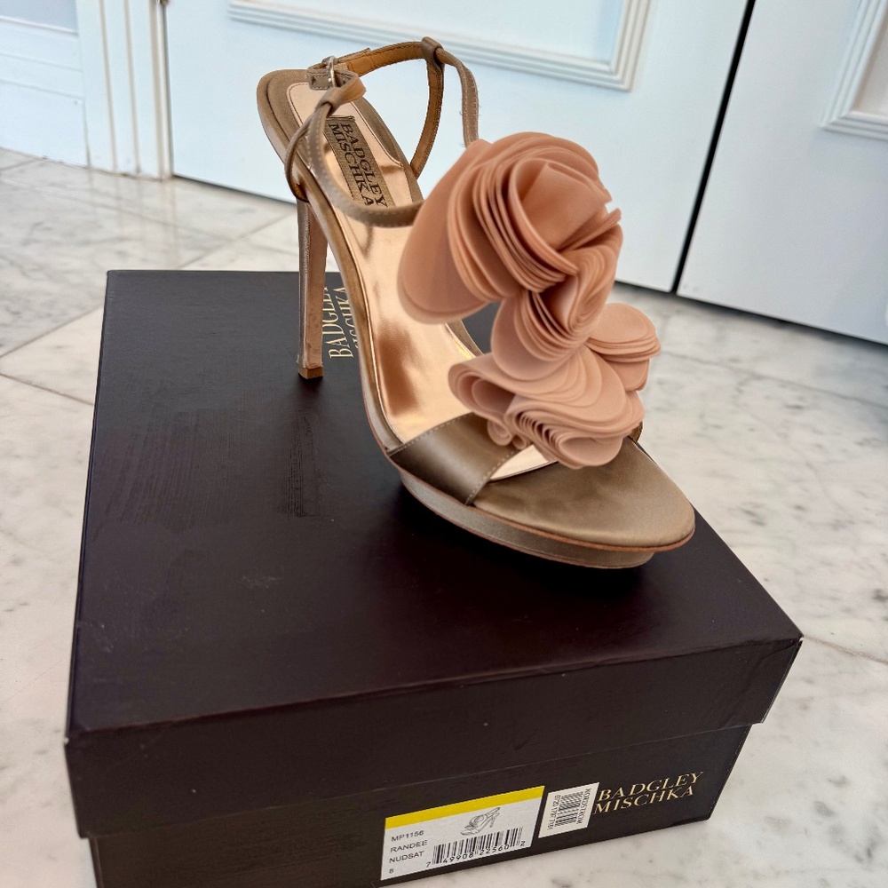 Badgley Mischka Randee T-Strap Satin Ruffle Nude Heels- size 8